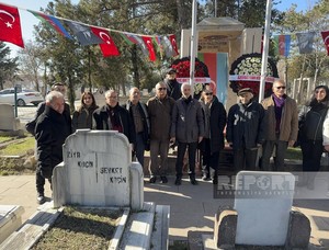 Ankaradakı Azərbaycan Kültür Dərnəyinin üzvləri Rəsulzadənin məzarını ziyarət edib