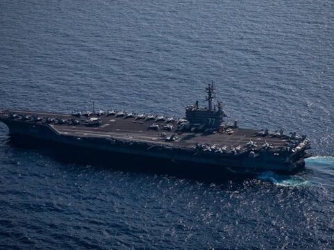 Stepanov: ABŞ-ın aviadaşıyıcıları  qorxuducu statusunu itirir