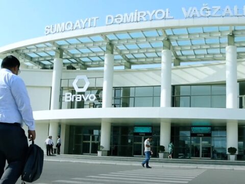 Sumqayıt dəmiryol vağzalında avtomobillərin parklanması ödənişli oldu