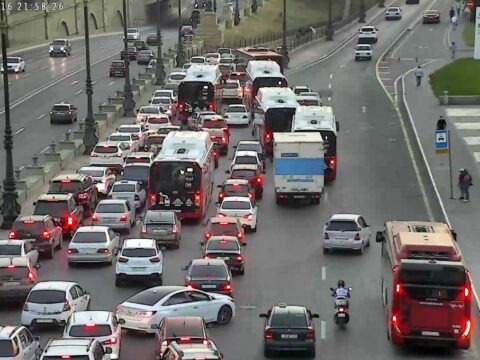 136 avtobus ünvana GECİKİR