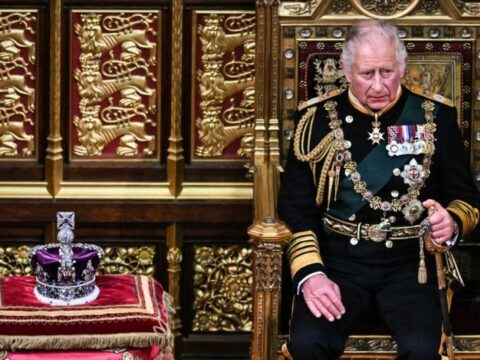 III Çarlz rəsmi şəkildə Britaniya Kralı elan olunub