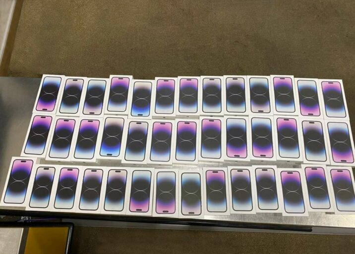 Ölkəyə külli miqdarda qanunsuz “iPhone” gətirilməsinin qarşısı alındı