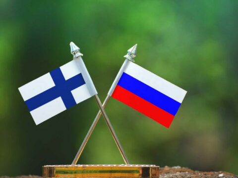 Finlandiya ruslar üçün sərhədi BAĞLADI