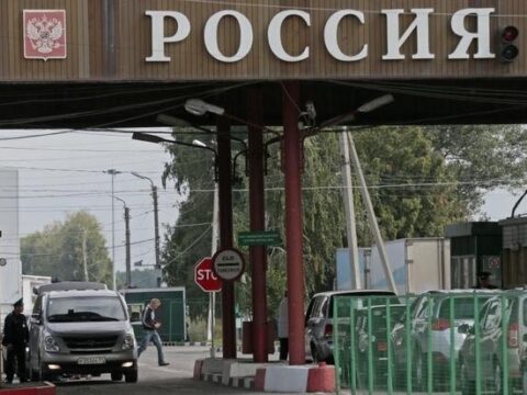 Rusiyaya dost olmayan ölkələrin quru nəqliyyatı ilə yük daşımalarına qadağa qüvvəyə minir…