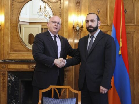 Mirzoyan Filip Rikerlə Azərbaycanı müzakirə etdi