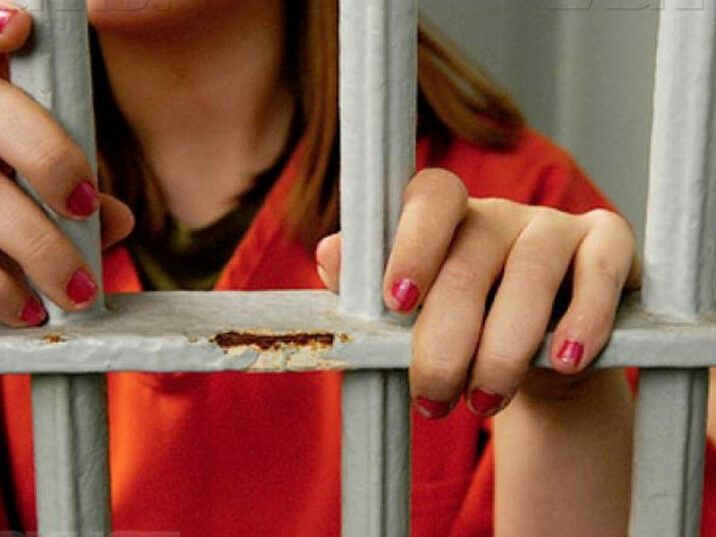 23 yaşlı qız hamilə bacısını ÖLDÜRDÜ