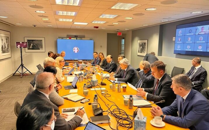 Şərifov BVF rəsmisi ilə görüşdü 