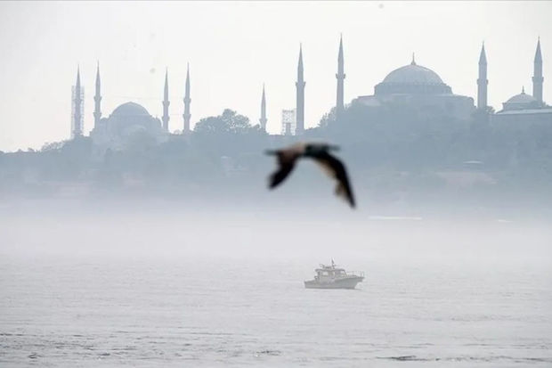 Bosfor boğazında gediş-gəliş dayandırıldı Bosfor boğazında gediş-gəliş dayandırıldı