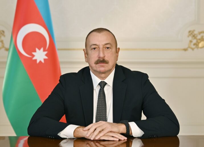 İlham Əliyev əlcəzairli həmkarını təbrik etdi İlham Əliyev əlcəzairli həmkarını təbrik etdi