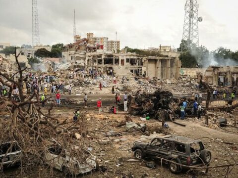 Somalidə hərbi bazada partlayış: Azı 15 nəfər öldü