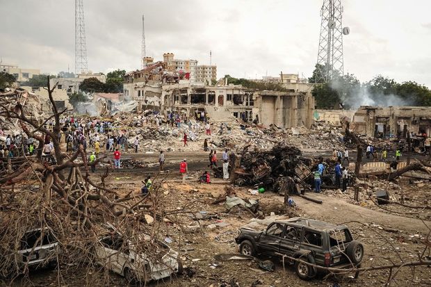 Somalidə hərbi bazada partlayış: Azı 15 nəfər öldü Somalidə hərbi bazada partlayış: Azı 15 nəfər öldü