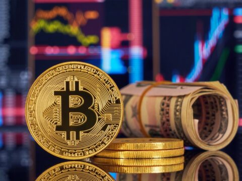 Bitkoinin qiyməti 7 %-dən çox azalıb