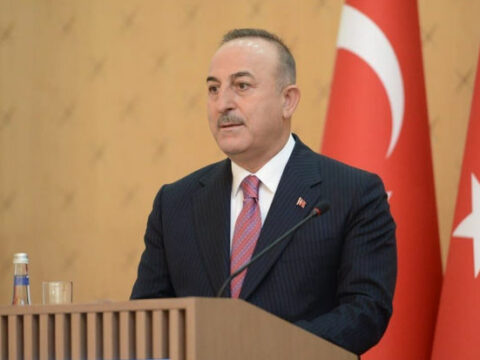 Mövlud Çavuşoğlu: “Can Azərbaycanın Dövlət Bayrağı Günü mübarək olsun!”