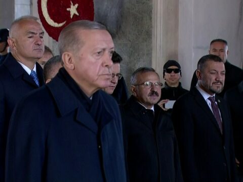 Ərdoğan Atatürkün məzarını ziyarət edib
