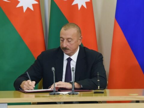 İdmanın inkişafında xidmətləri olanlar “Tərəqqi” medalı aldı