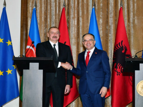 İlham Əliyev albaniyalı həmkarını Azərbaycana dəvət edib