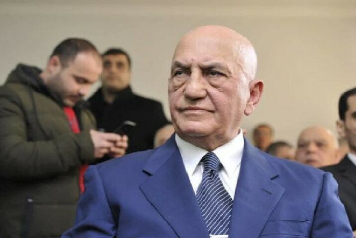 Əli İnsanov İlham Əliyevə məktub YAZDI: “…bunu özümə borc bilirəm” Əli İnsanov İlham Əliyevə məktub YAZDI: “…bunu özümə borc bilirəm”