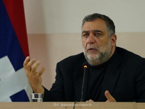 Kreml separatçıları qızışdırır, Vardanyanı təlimatlandırır