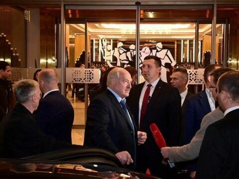Lukaşenko Moskva-Kiyev danışıqlarının zəruriliyi barədə: “Əks halda ölkə tamamilə məhv olacaq”