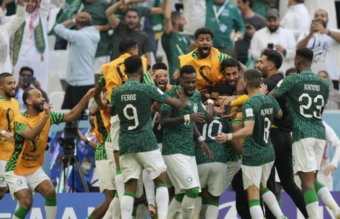 Kral Səudiyyə futbolçularına “Rolls Royce” hədiyyə etdi Kral Səudiyyə futbolçularına “Rolls Royce” hədiyyə etdi