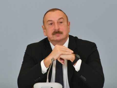 “Başqa çox yekəxana şərhlər də səsləndirildi ki…”