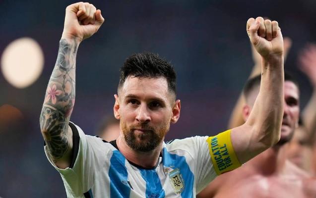 Messi Pelenin rekordunu keçdi Messi Pelenin rekordunu keçdi