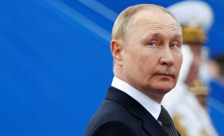 Putin mətbuat konfransını niyə təxirə saldı? Putin mətbuat konfransını niyə təxirə saldı?