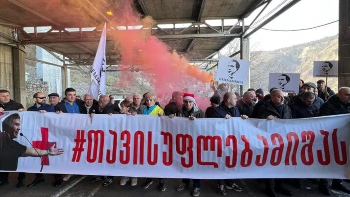 Saakaşvilinin tərəfdarları aksiya keçirdi Saakaşvilinin tərəfdarları aksiya keçirdi