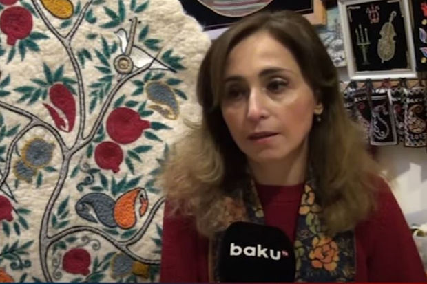 Şəkidə keçəçiliklə təkəlduzu birləşdirən ilk qadın – VİDEO Şəkidə keçəçiliklə təkəlduzu birləşdirən ilk qadın – VİDEO
