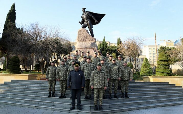 Mehdi Hüseynzadənin abidəsi ziyarət olunub Mehdi Hüseynzadənin abidəsi ziyarət olunub