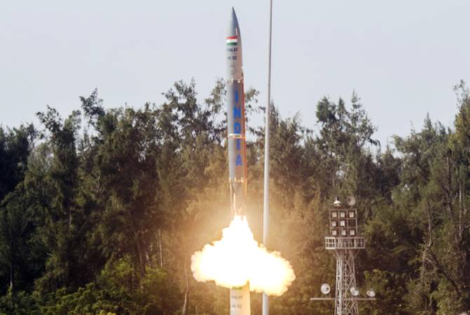 Hindistan Pakistan və Çinlə sərhədə raketlər yerləşdirir