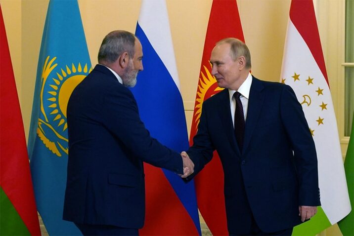 Sankt-Peterburqda Putinlə Paşinyan arasında görüş keçirilir