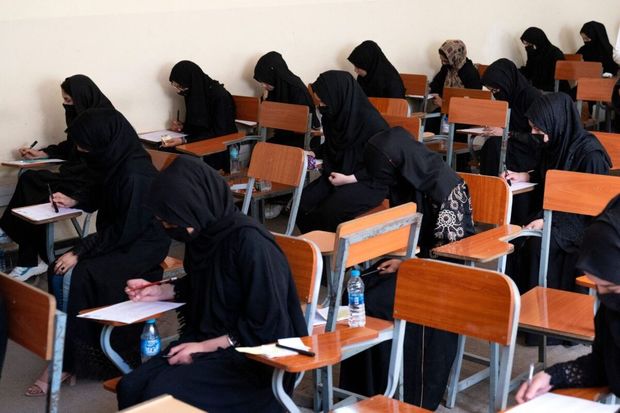 Əfqanıstanda onlarla universitet bağlanacaq Əfqanıstanda onlarla universitet bağlanacaq