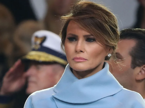 Melaniyanı qəzəbləndirdən qonaqlar: “Ev paltarında olarkən…”