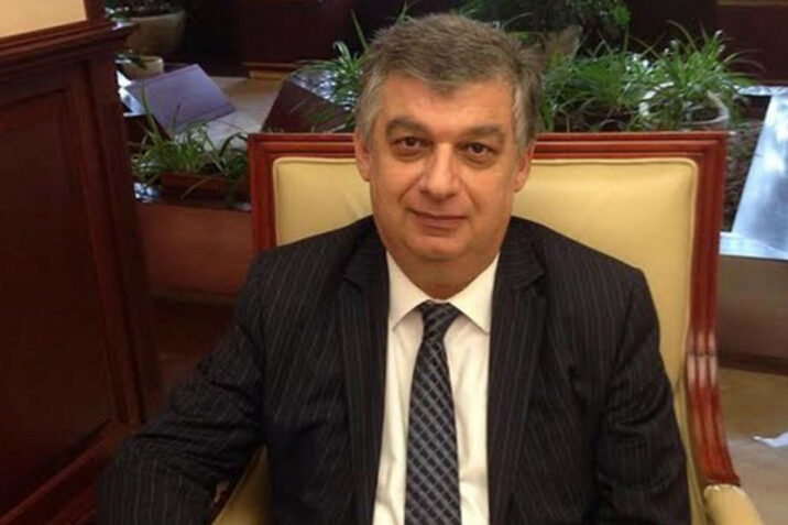 Prezident Əli Məsimlini TƏLTİF ETDİ Prezident Əli Məsimlini TƏLTİF ETDİ