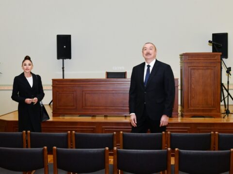 Prezident və xanımı Uşaq-Gənclər İnkişaf Mərkəzində