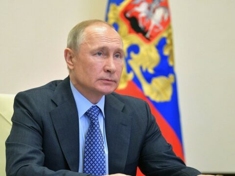 Putin Ukraynada bütün cəbhəboyu atəşkəs elan edib