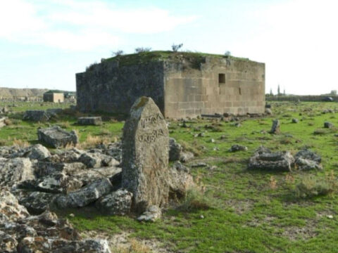 Hacıqabuldakı qədim məzarlıq və “Uçuq Pir”in tədqiqata ehtiyacı var