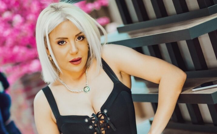 “Muğam oxumaq və bahalı avtomobil sürmək düz gəlmir” “Muğam oxumaq və bahalı avtomobil sürmək düz gəlmir”