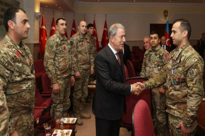 Hulusi Akar qazilərimizlə görüşdü Hulusi Akar qazilərimizlə görüşdü