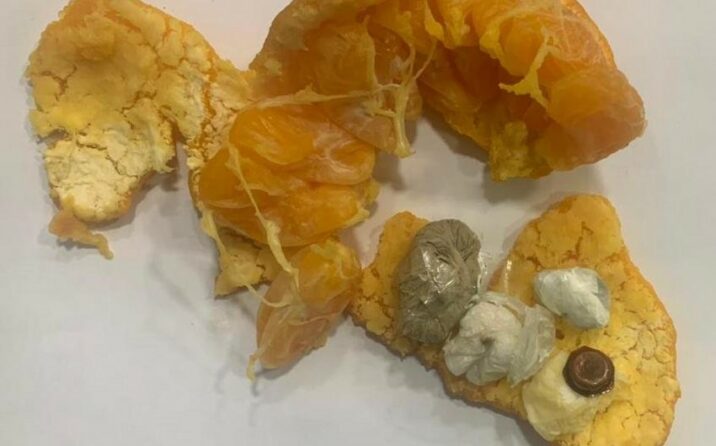 Mandarinin içərisində həbsxanaya narkotik keçirilməsinin qarşısı alındı Mandarinin içərisində həbsxanaya narkotik keçirilməsinin qarşısı alındı