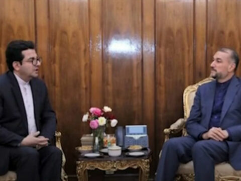 İranda Azərbaycanla münasibətlərə kim cavabdehdir: Diplomatlar, yoxsa generallar?