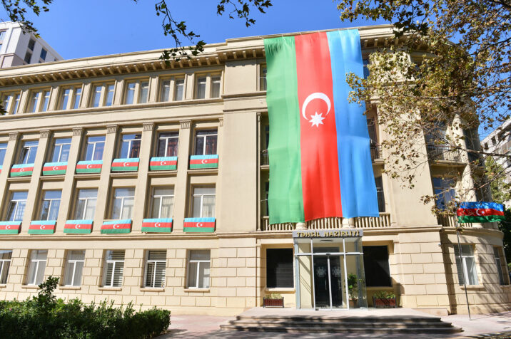 Nazirlik rəsmiləri sabah İmişlidəki qalmaqallı məktəbə GEDƏCƏKLƏR Nazirlik rəsmiləri sabah İmişlidəki qalmaqallı məktəbə GEDƏCƏKLƏR