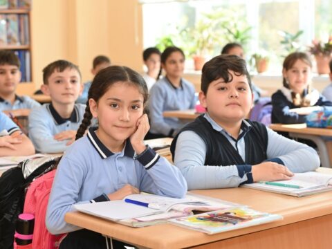 Sabahdan şagirdlərin yerdəyişməsi dayandırılır