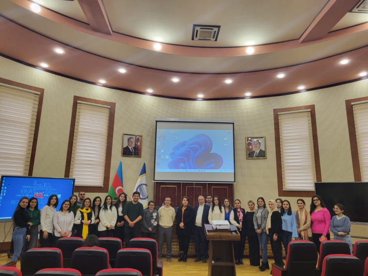 Missuri Universitetinin professoru BDU-da genom redaktəsinə dair təlim keçib Missuri Universitetinin professoru BDU-da genom redaktəsinə dair təlim keçib