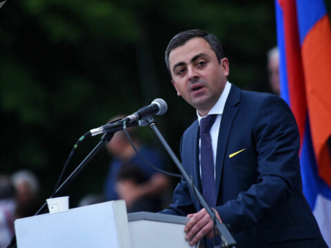 Ermənistan parlamenti bu deputatı mandatdan məhrum etməyə hazırlaşır