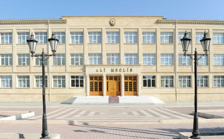 Naxçıvan Ali Məclisinin işdən çıxarılan şöbə və sektor müdirlərinə yeni vəzifə verilib Naxçıvan Ali Məclisinin işdən çıxarılan şöbə və sektor müdirlərinə yeni vəzifə verilib