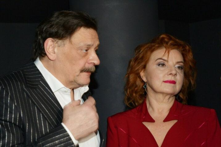 Müharibəyə etiraz edən xalq artisti və həyat yoldaşı işdən çıxarıldı Müharibəyə etiraz edən xalq artisti və həyat yoldaşı işdən çıxarıldı