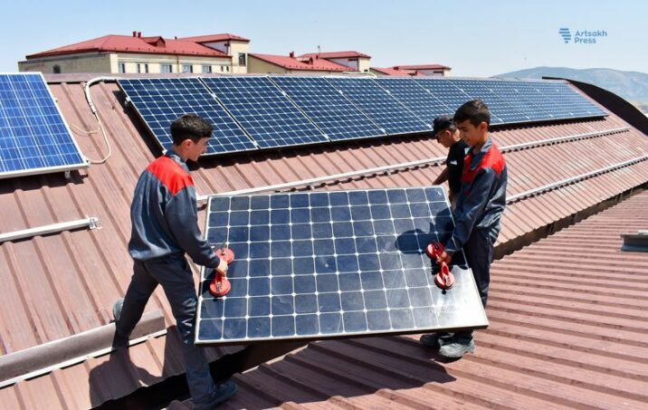 Ermənilər Qarabağda günəş elektrik stansiyaları quraşdırır Ermənilər Qarabağda günəş elektrik stansiyaları quraşdırır