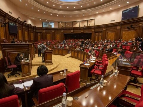 müxalifət hakimiyyəti saxtakarlıqda ittiham edib